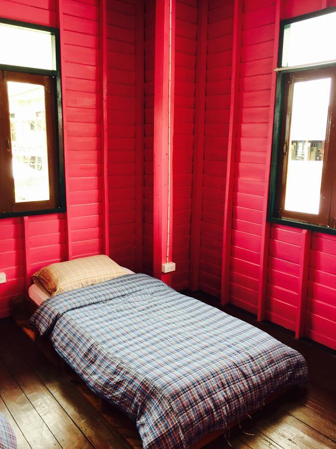 Bed Time Hostel Chiangrai Chiang Rai Exteriör bild