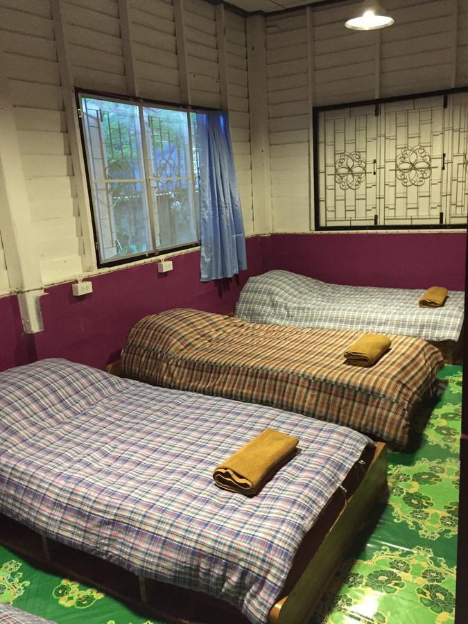 Bed Time Hostel Chiangrai Chiang Rai Exteriör bild